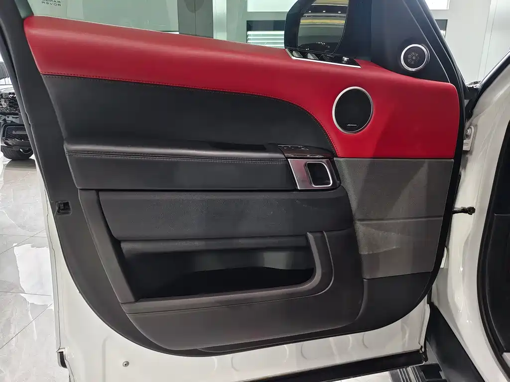 Land Rover Range Rover Sport 2020 3.0 L6 HSE DYNAMIC