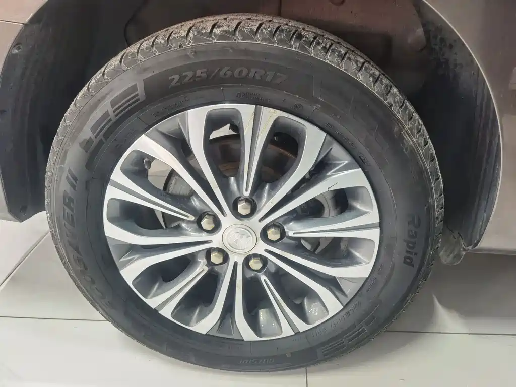 Buick GL8 — миниатюра 18