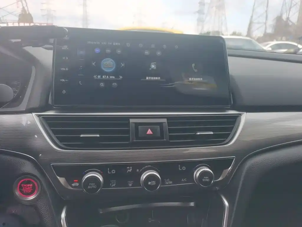 Honda Accord — миниатюра 13