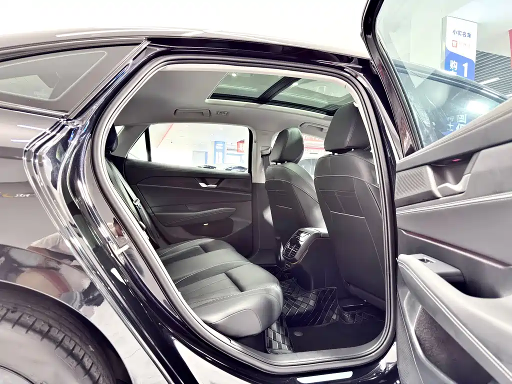 Volkswagen Passat — миниатюра 12