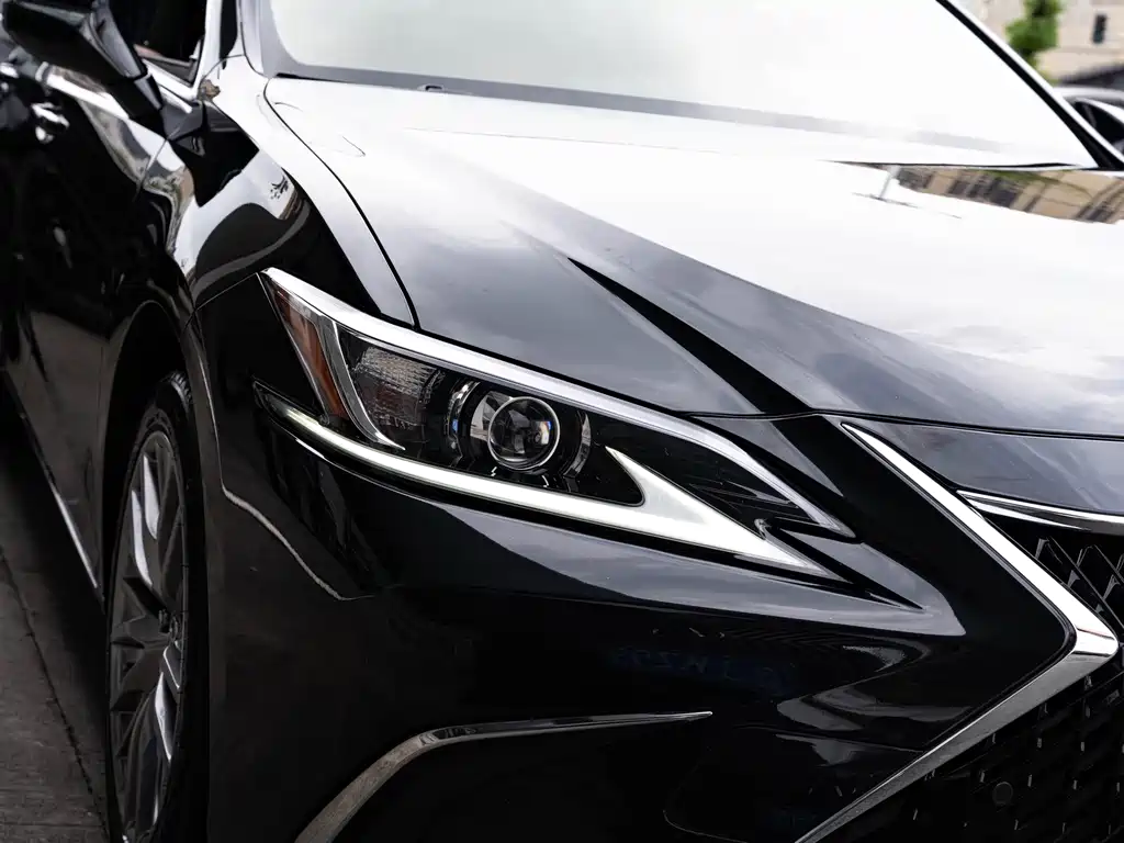 Lexus ES — миниатюра 6