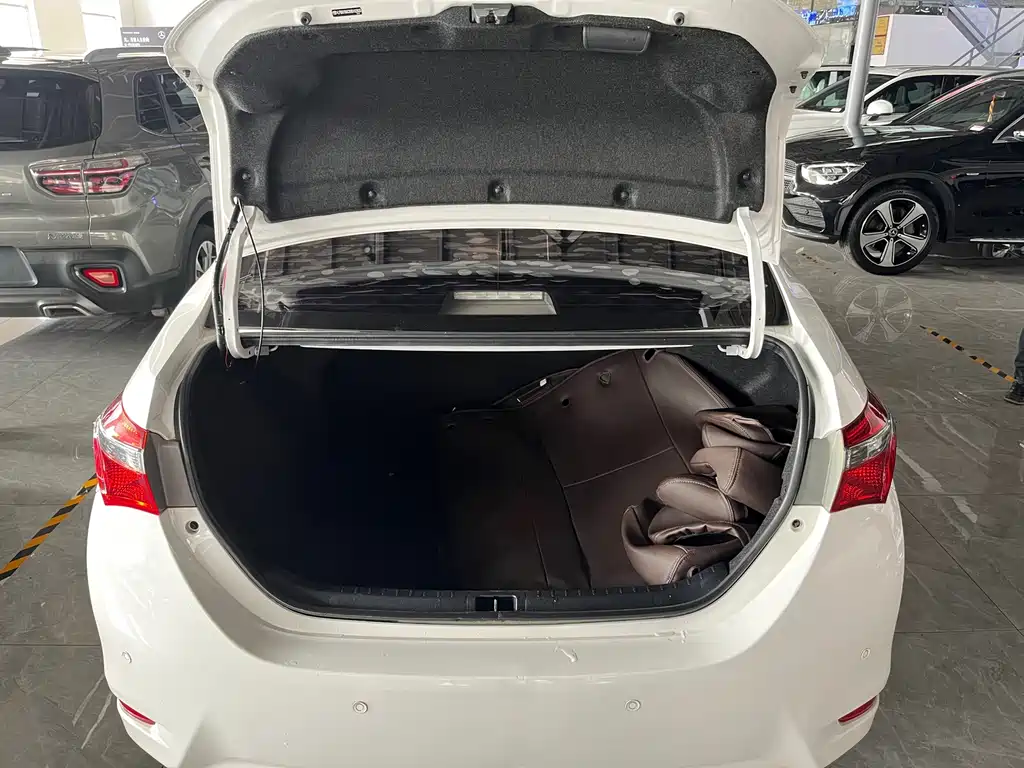 Toyota Corolla — миниатюра 5