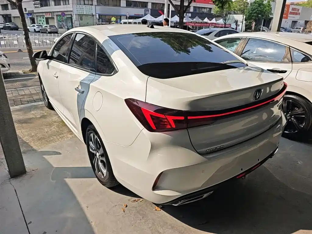 Changan Eado 2023 Enjoy PLUS NE 1.4T GDI DCT Luxury