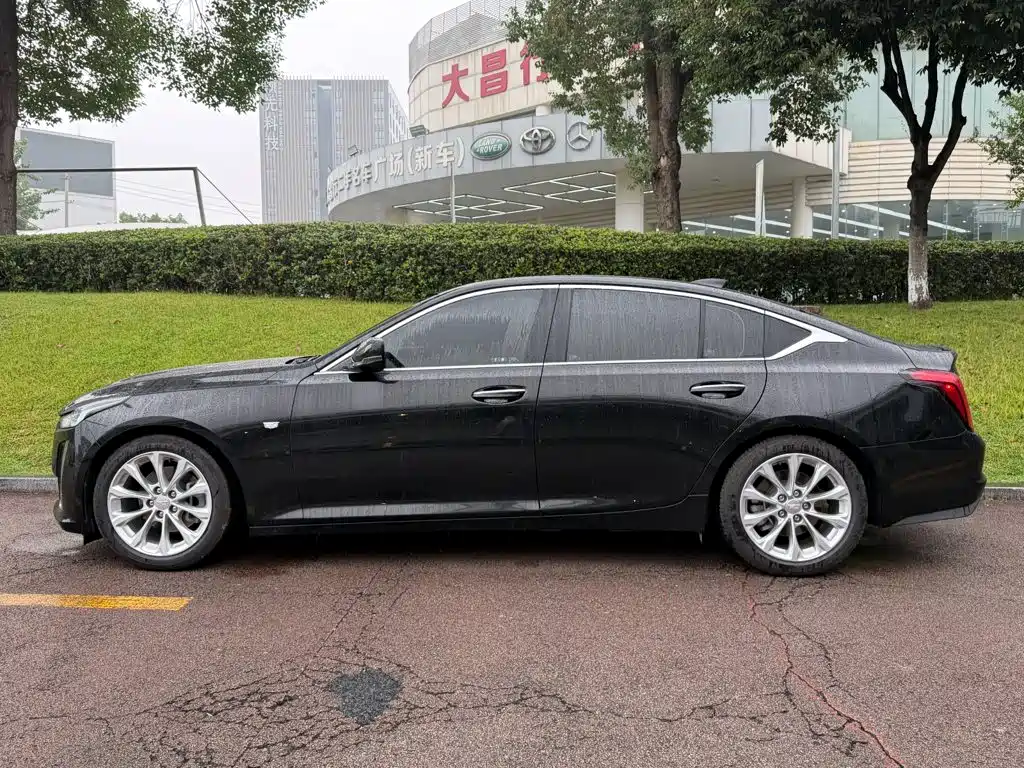 Cadillac CT5 — миниатюра 3