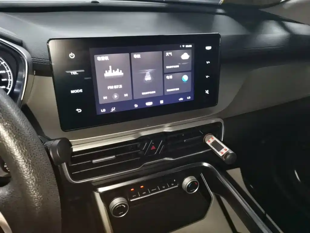 Geely Binyue — миниатюра 13