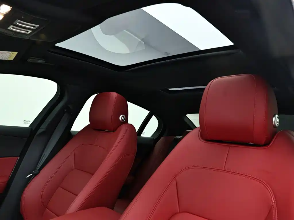 Jaguar XEL — миниатюра 13
