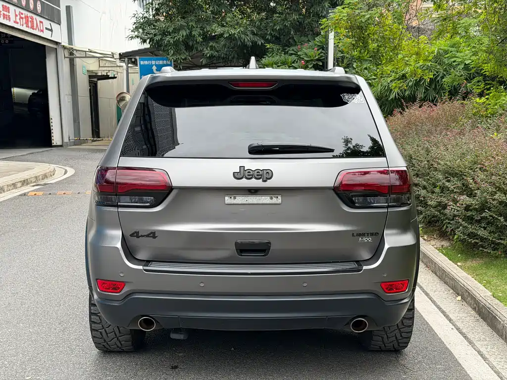 Jeep Grand Cherokee (Import) — миниатюра 5