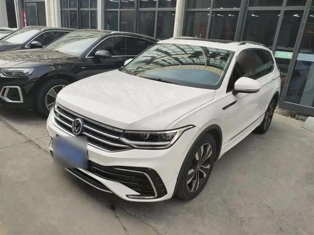 Volkswagen Tiguan L 2022