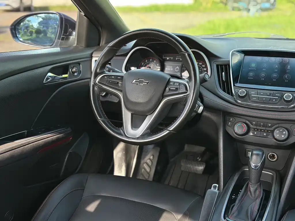 Chevrolet Monza — миниатюра 21