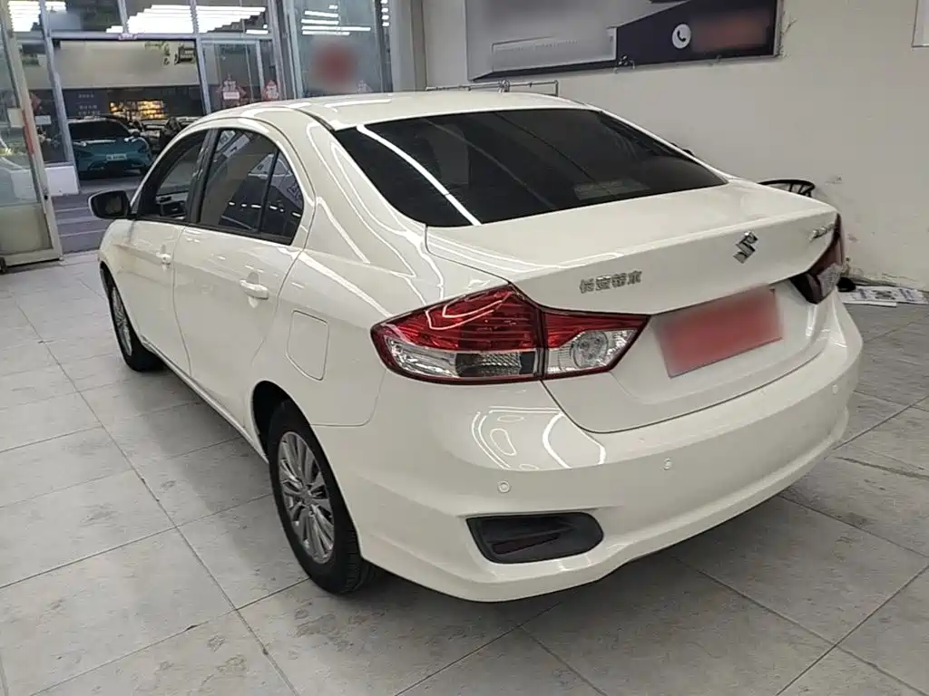 Suzuki Alivio — миниатюра 5