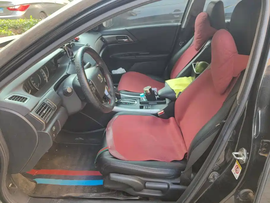 Honda Accord — миниатюра 9