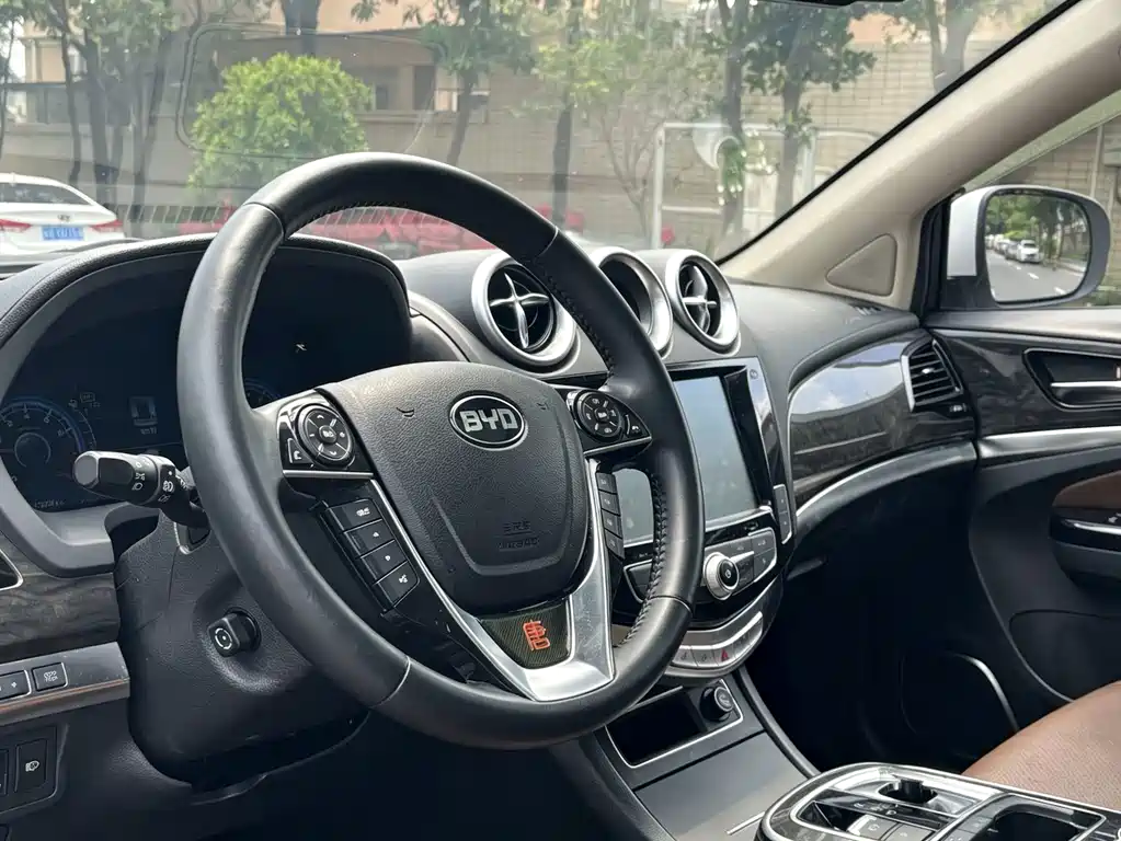 BYD Tang New Energy — миниатюра 9