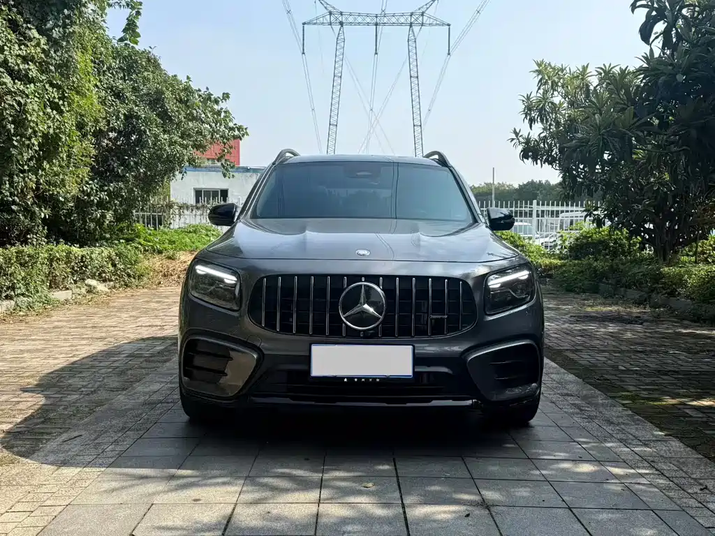 Mercedes-Benz GLB AMG — миниатюра 2