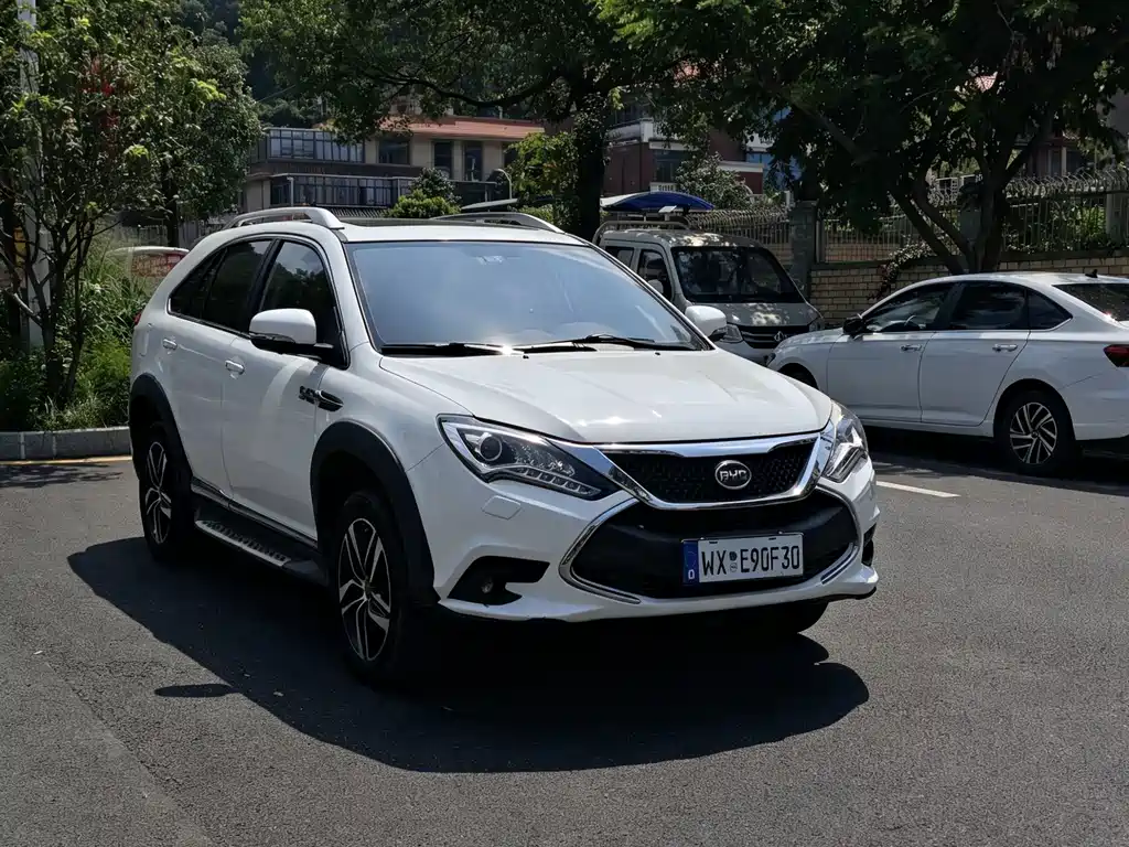 BYD Tang New Energy — миниатюра 3