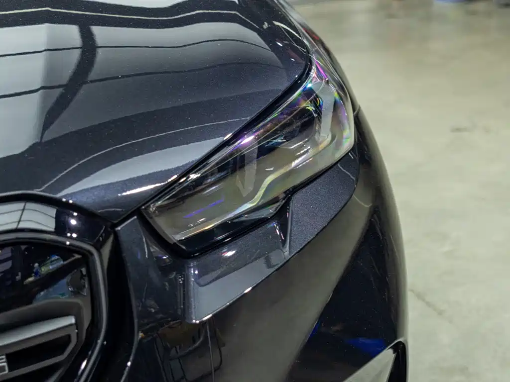 BMW M5 New Energy — миниатюра 18