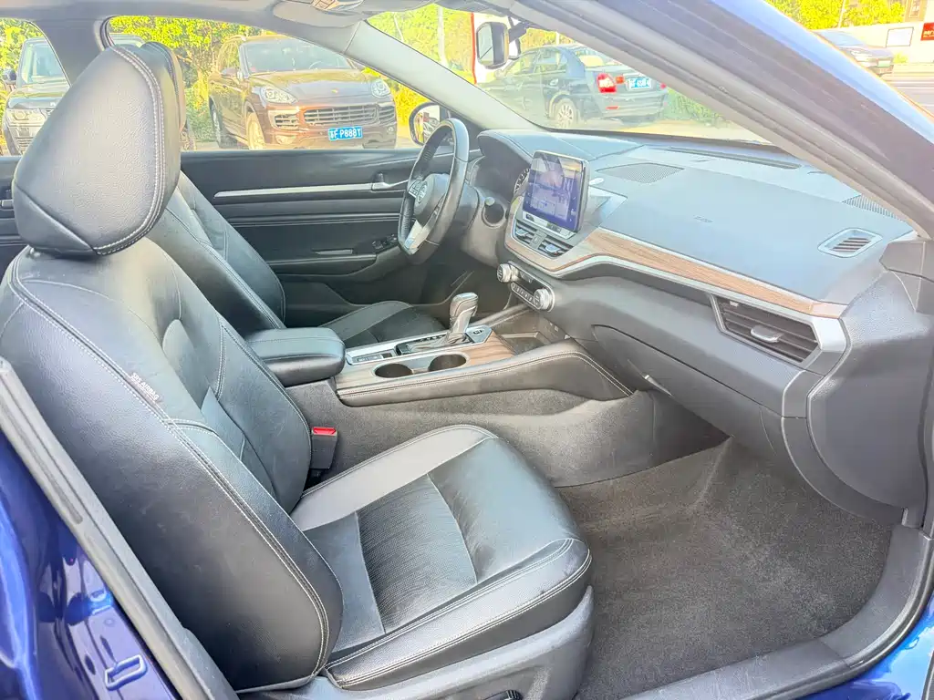 Nissan Teana - фото 12