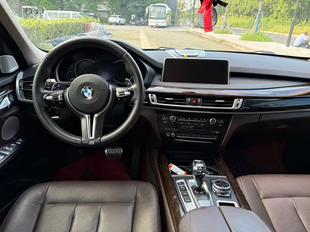 BMW X5 (Import) — миниатюра 14