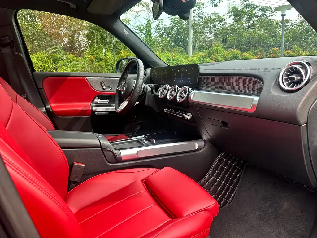 Mercedes-Benz GLB — миниатюра 8