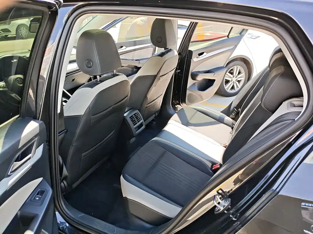 Volkswagen Golf 2021 280TSI DSG Pro