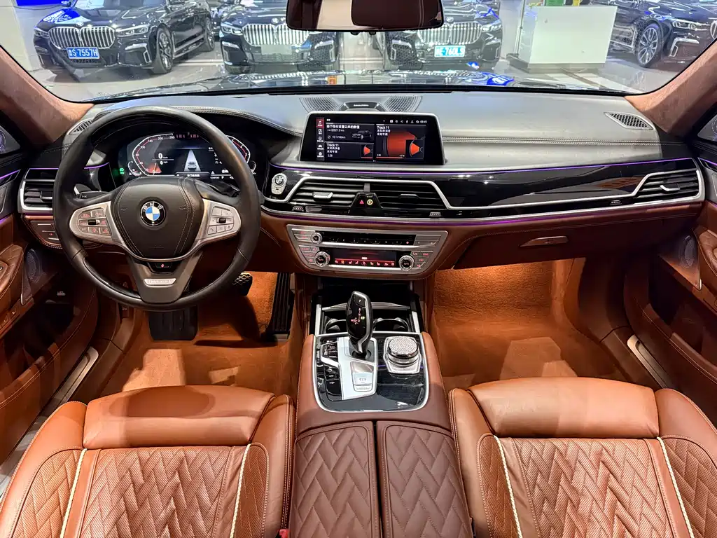 BMW 7 SERIES