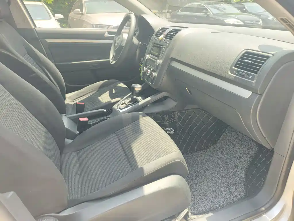 Volkswagen Sagitar 1.6L Auto Fashion Type, фото 11