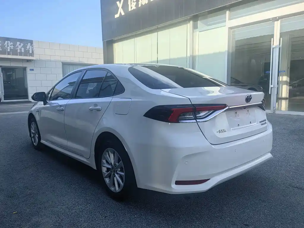 Toyota Corolla — миниатюра 6