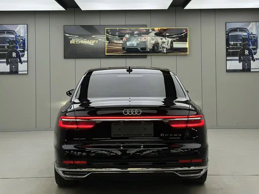 Audi A8 — миниатюра 5