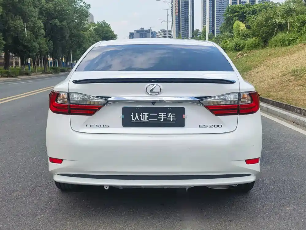 Lexus ES — миниатюра 6