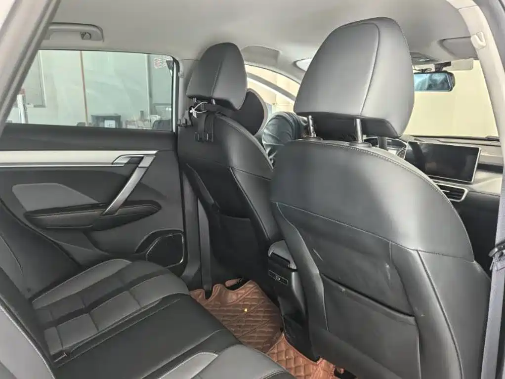 Geely Binyue — миниатюра 3