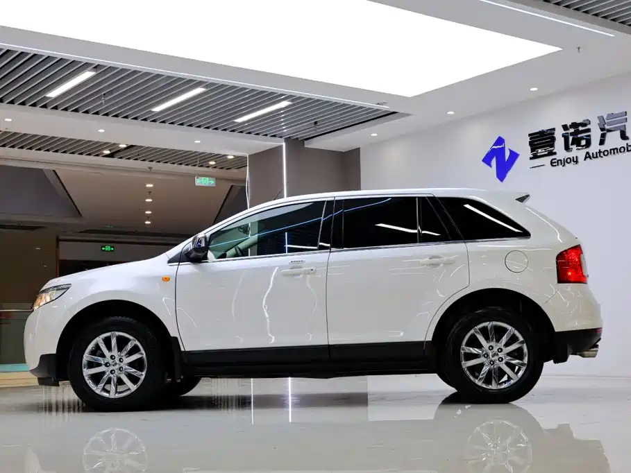 Ford Edge (Import) — миниатюра 3