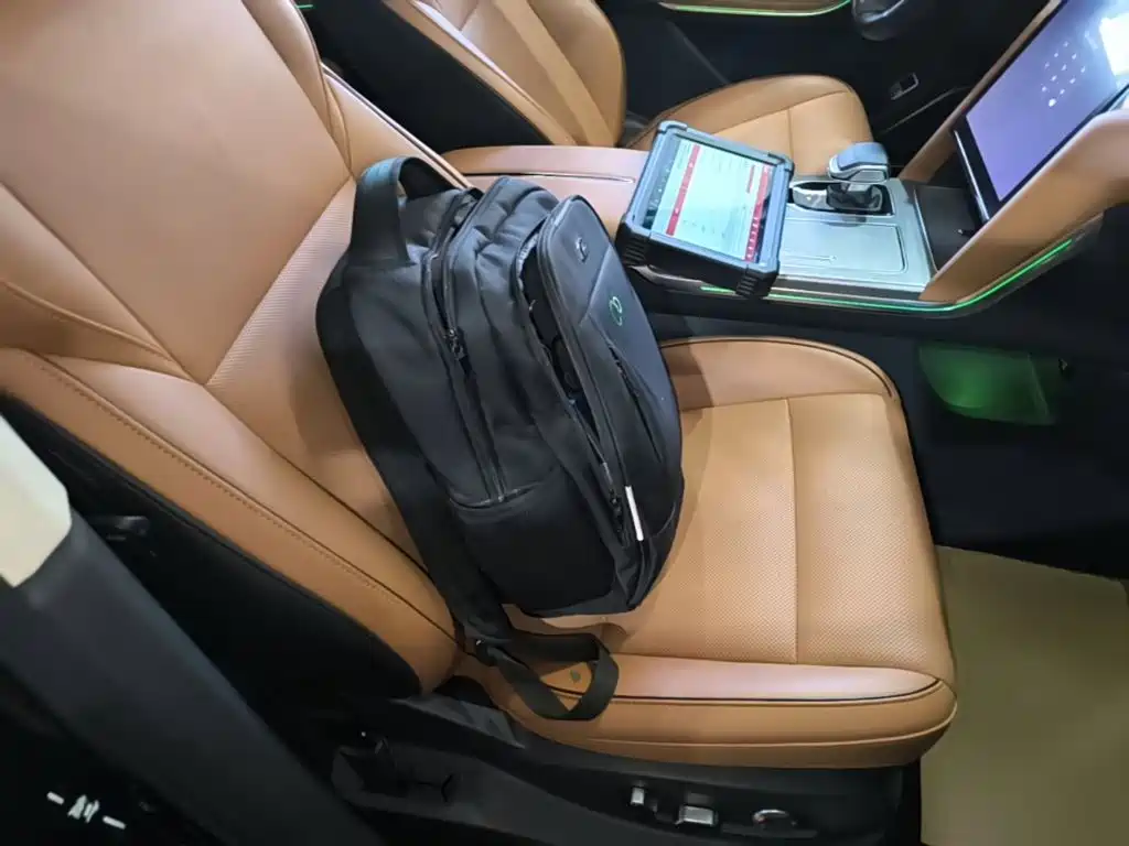 Hongqi Hongqi HS7 PHEV — миниатюра 25