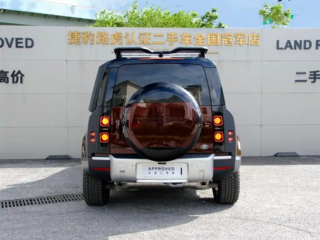 Land Rover Defender — миниатюра 5
