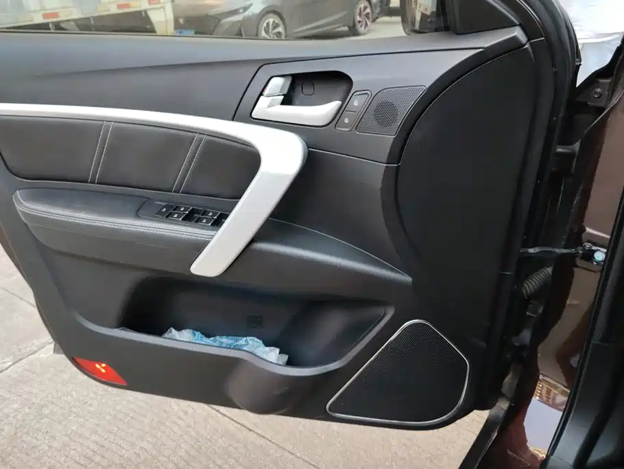 Geely Emgrand — миниатюра 7