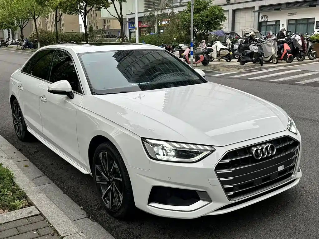 Audi A4L 2023