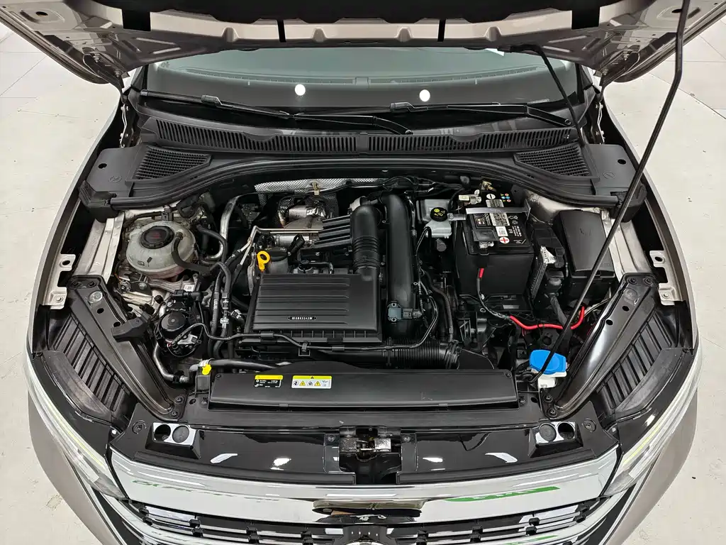 Volkswagen Sagitar — миниатюра 17
