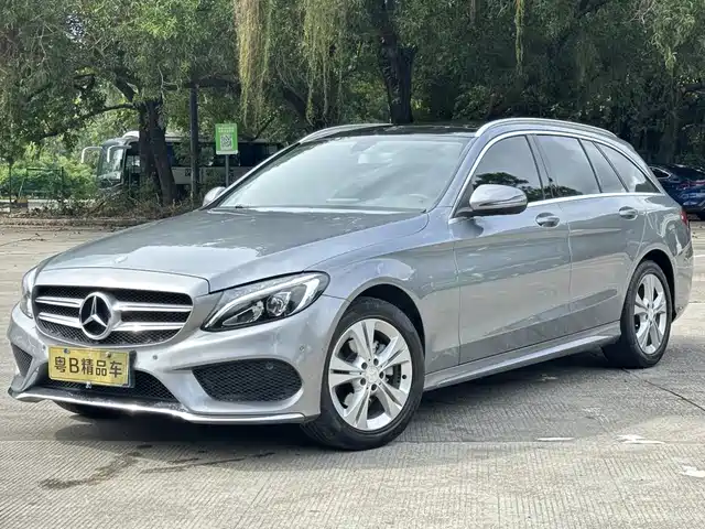 Mercedes-Benz C-Class — фото 1