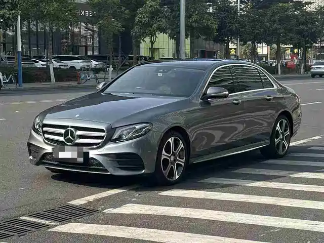 MERCEDES-BENZ E CLASS