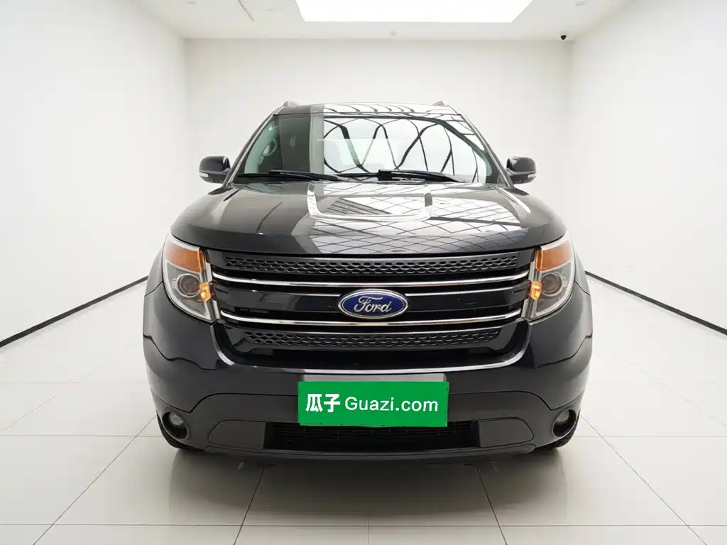 Ford Explorer (Import) — миниатюра 2