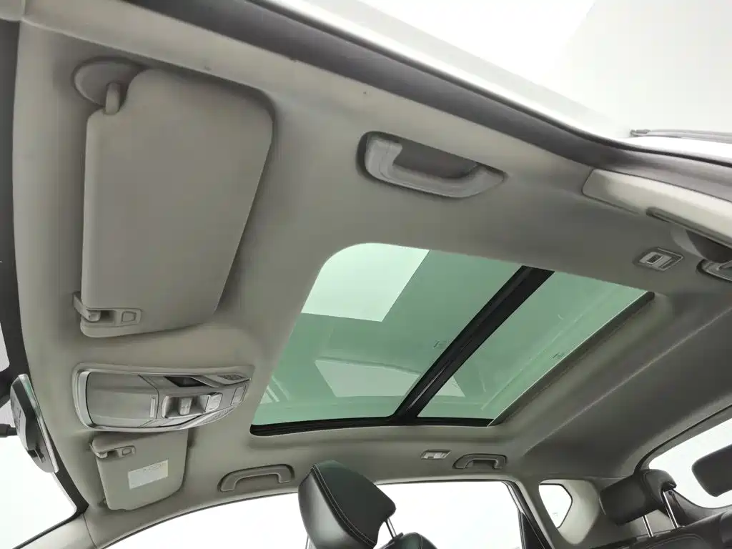 Geely Binyue — миниатюра 14