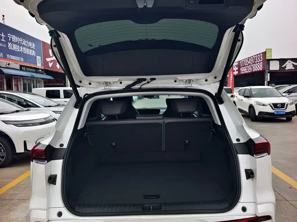 Buick E5 — миниатюра 14
