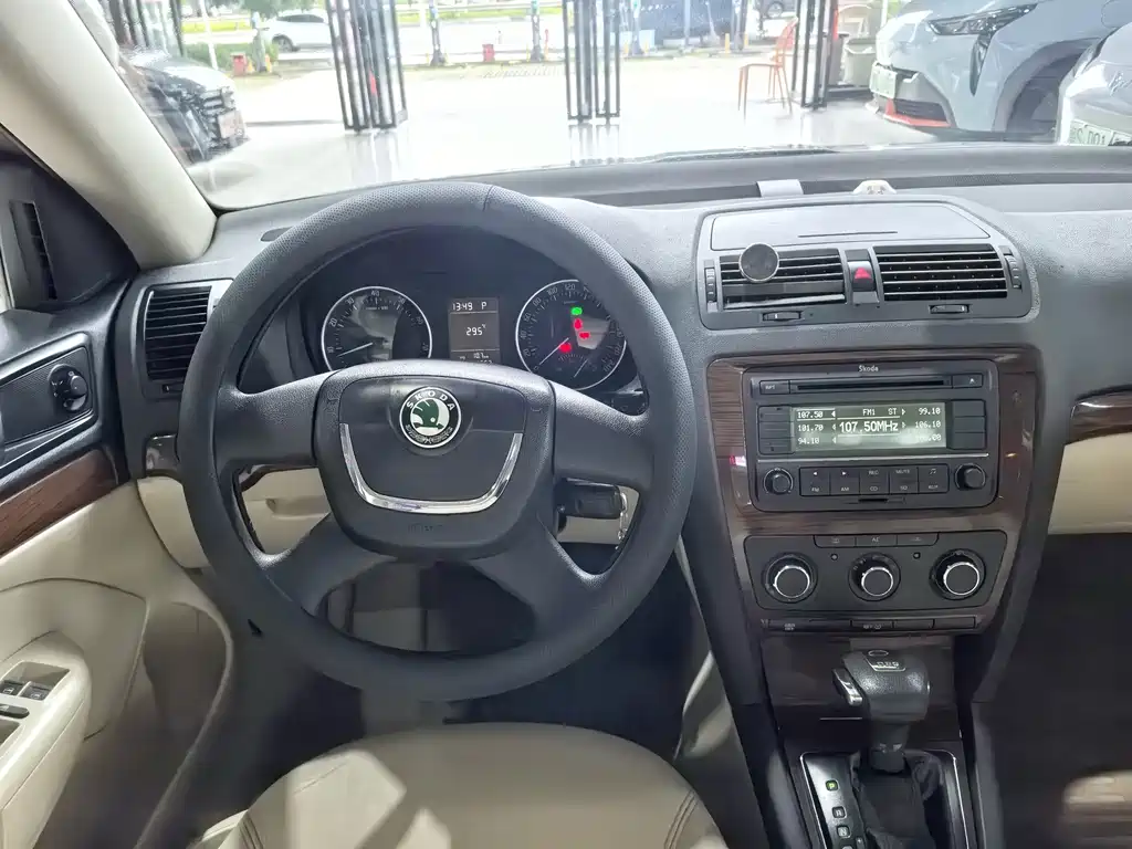 Skoda Octavia — миниатюра 12