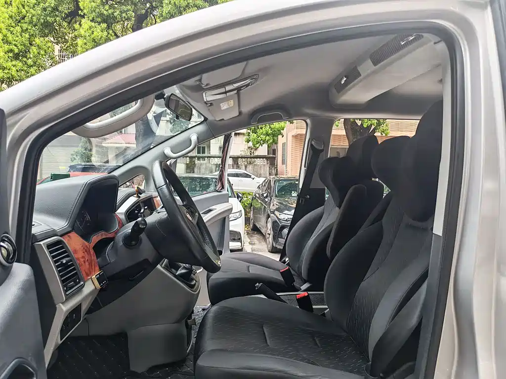 JAC Motors RUIFENG M4