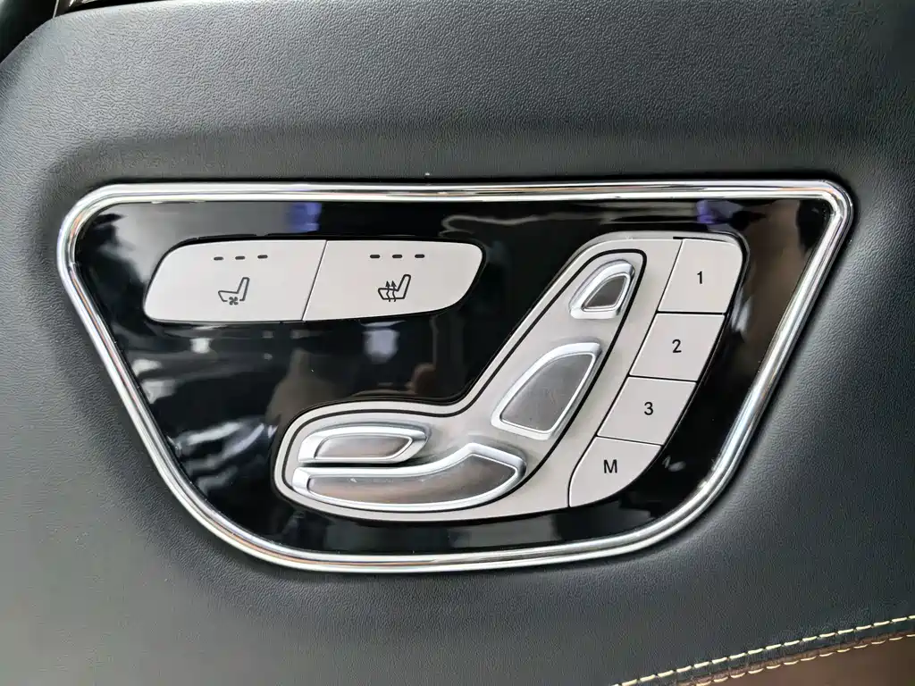 Mercedes-Benz V-Class — миниатюра 20