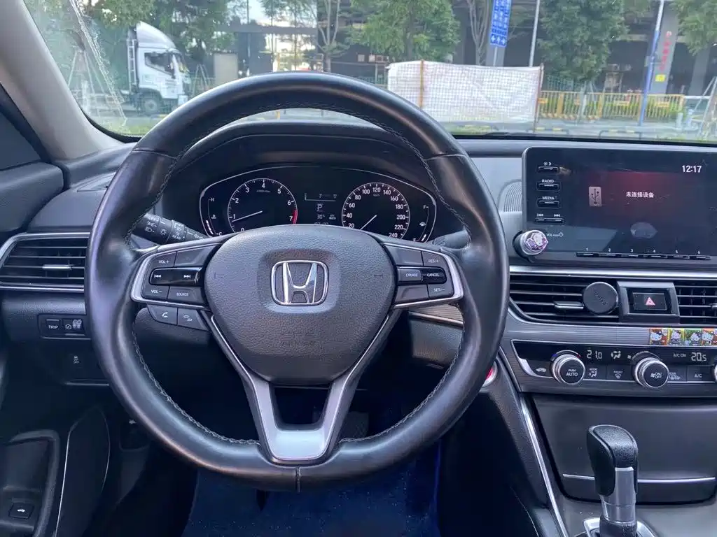 Honda Accord — миниатюра 9