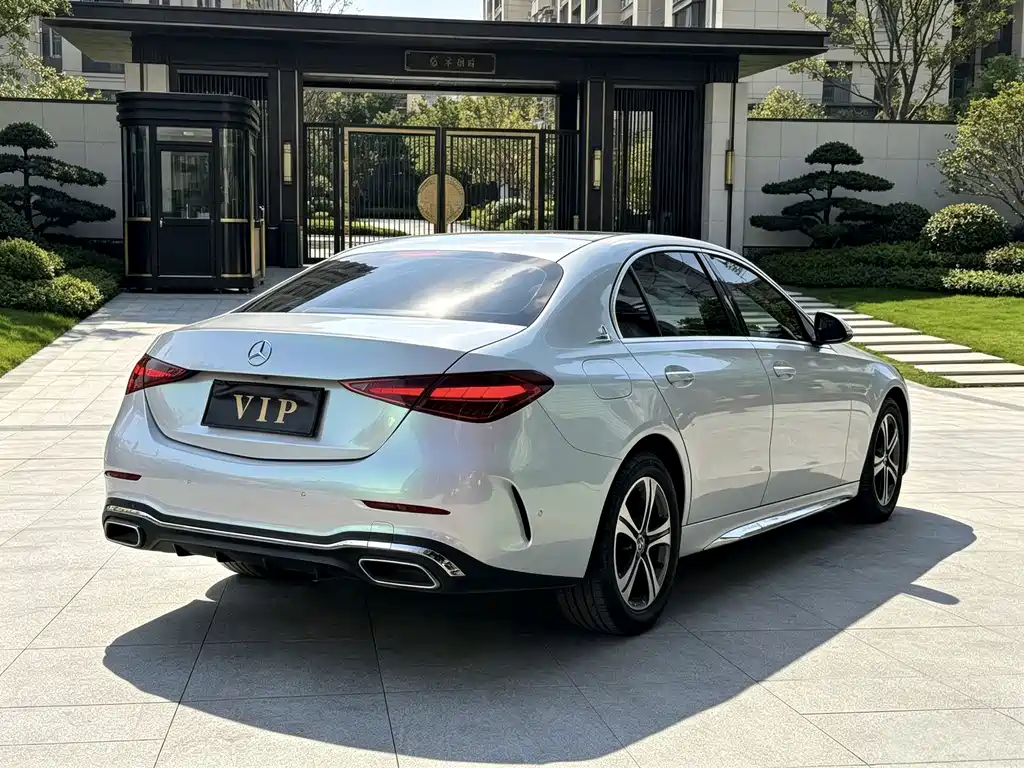 Mercedes-Benz C-Class — миниатюра 9