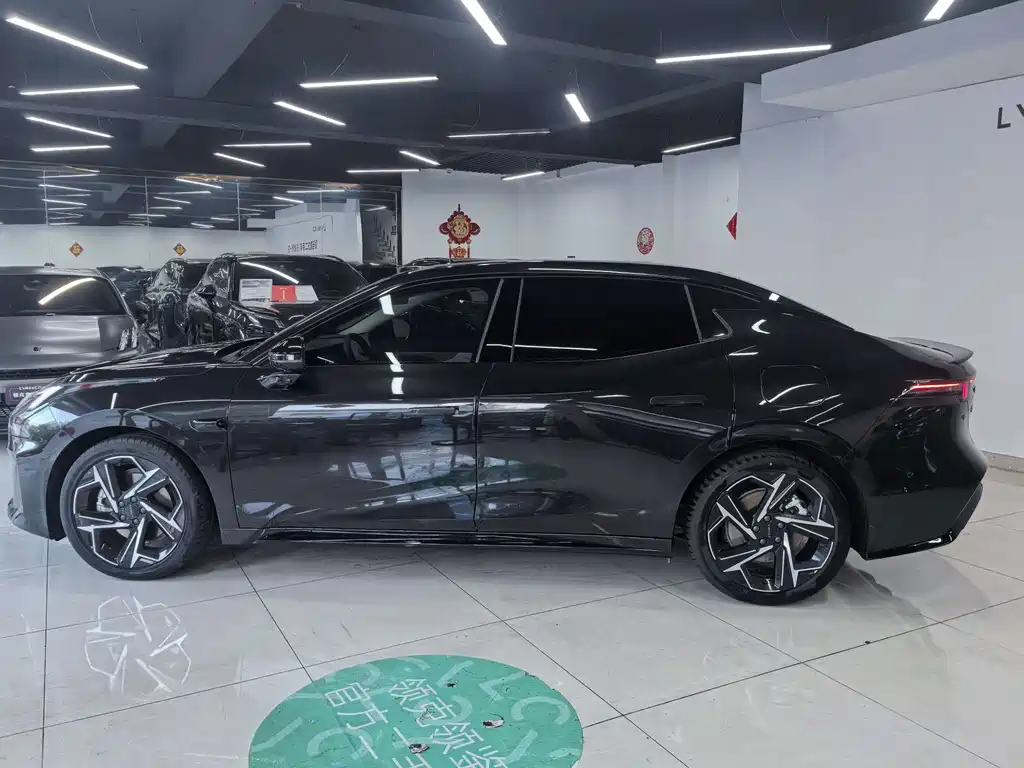 Lynk & Co 07 EM-P — миниатюра 10