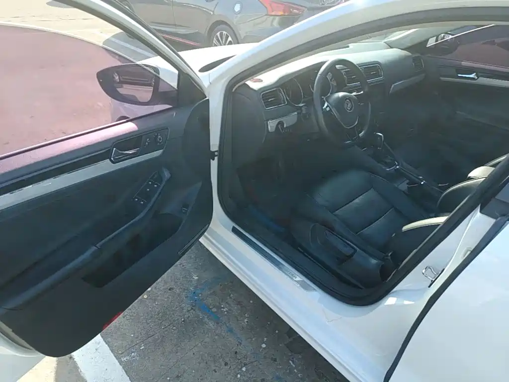 Volkswagen Sagitar — миниатюра 16