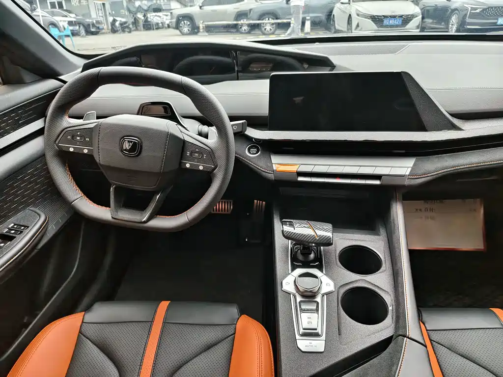 Changan UNI-V — миниатюра 4