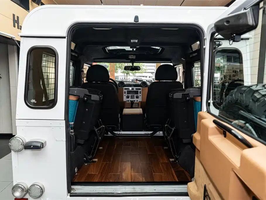 Land Rover Land Rover Defender