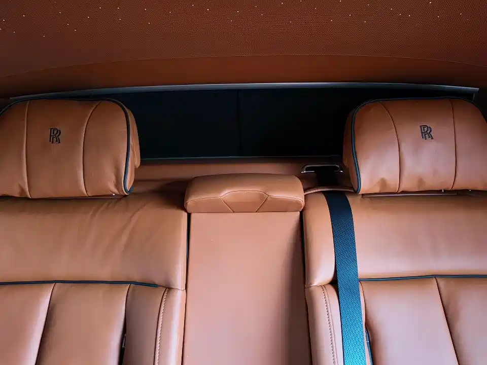 Rolls-Royce Phantom — миниатюра 14